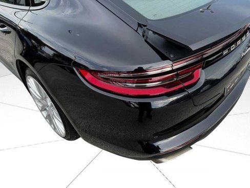 Used 2017 Porsche Panamera 4 AWD/4WD image 12