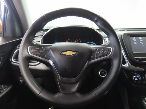 Used 2018 Chevrolet Equinox LT FWD image 9