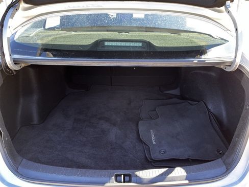 Used 2024 Toyota Corolla LE image 27