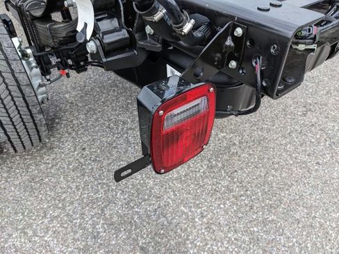 New 2026 Ford F550 4x4 Regular Cab Super Duty image 10