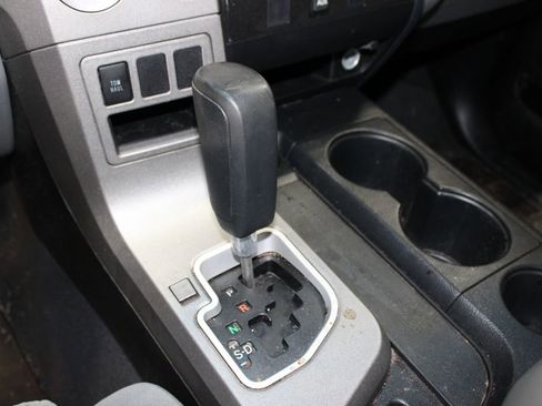 Used 2012 Toyota Tundra 4x4 CrewMax image 27