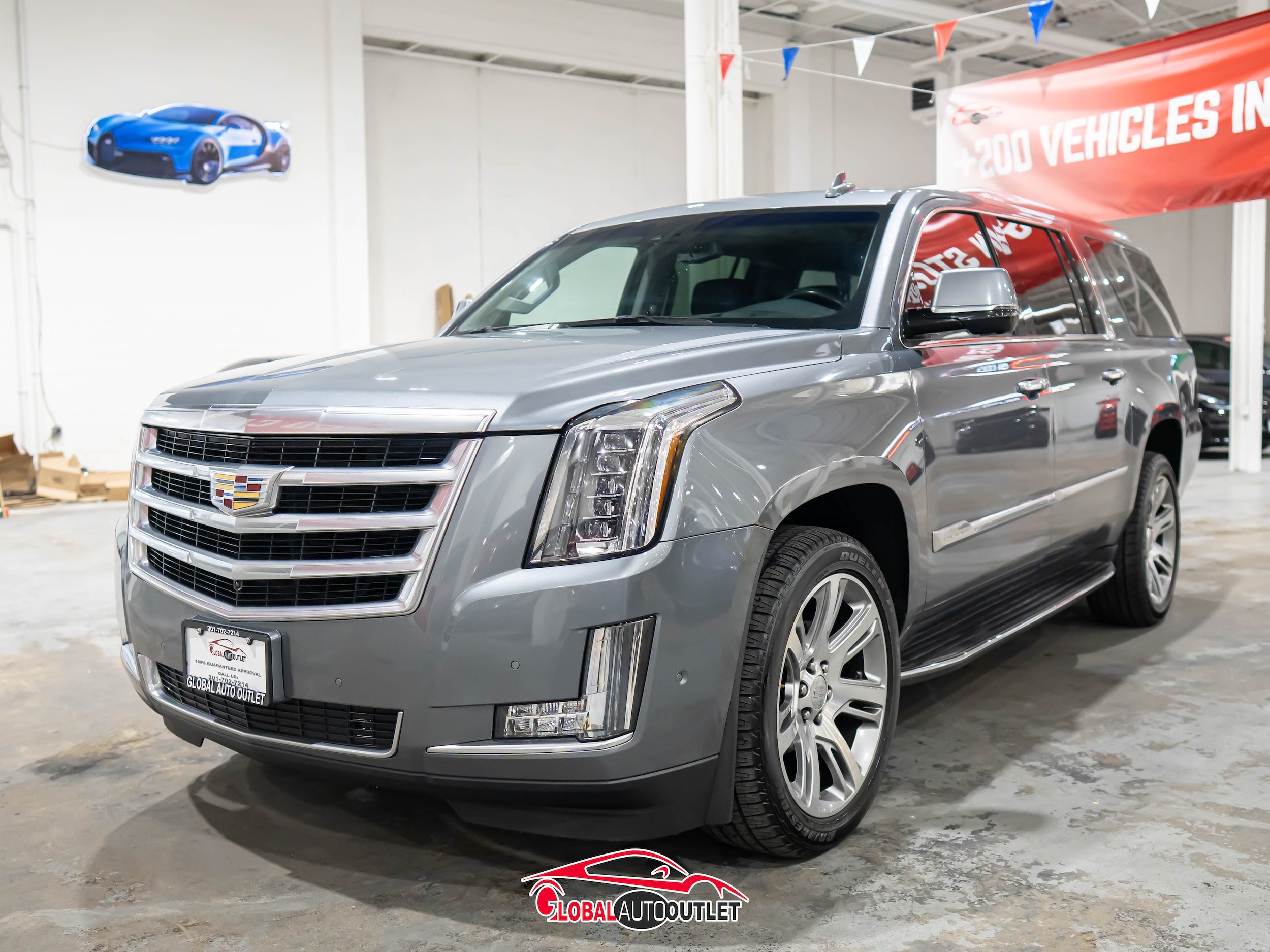 Used 2019 Cadillac Escalade ESV Luxury AWD/4WD image 3
