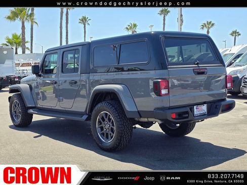 Used 2023 Jeep Gladiator Overland AWD/4WD image 5