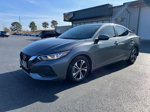 Used 2022 Nissan Sentra SV image 3