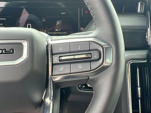 Used 2025 GMC Yukon Denali image 19