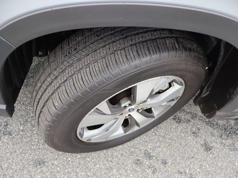 Certified 2025 Subaru Ascent Premium w/ Premium Package AWD/4WD image 44