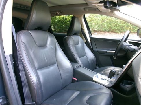Used 2012 Volvo XC60 3.2 AWD/4WD image 18