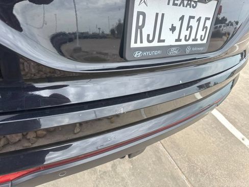 Used 2022 Volkswagen Atlas Cross Sport SE FWD image 17