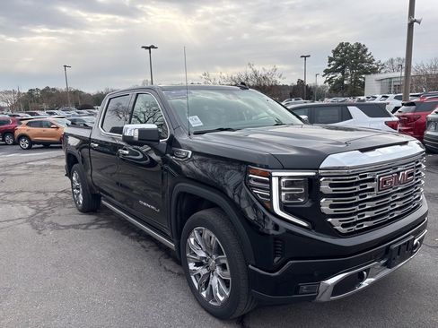 Used 2022 GMC Sierra 1500 Denali w/ Denali Reserve Package image 3