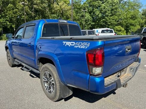 Used 2016 Toyota Tacoma TRD Sport w/ Towing Package AWD/4WD image 6