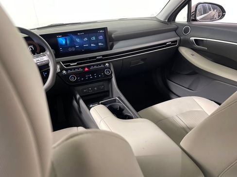 Certified 2024 Hyundai Sonata SEL FWD image 17