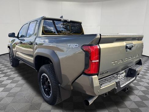 Used 2024 Toyota Tacoma TRD Off-Road w/ TRD Off Road Upgrade Package AWD/4WD image 5