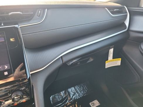 New 2025 Jeep Grand Cherokee Laredo w/ MOPAR Finishing Package RWD image 26