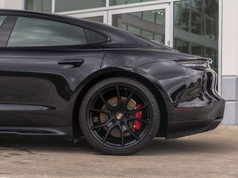 Used 2022 Porsche Taycan GTS AWD/4WD image 15