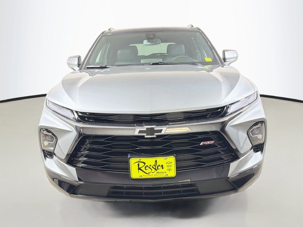 New 2026 Chevrolet Blazer RS w/ LPO, Floor Liner Package AWD/4WD image 2