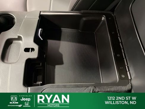 New 2025 RAM 2500 Tradesman w/ Chrome Appearance Group AWD/4WD image 32