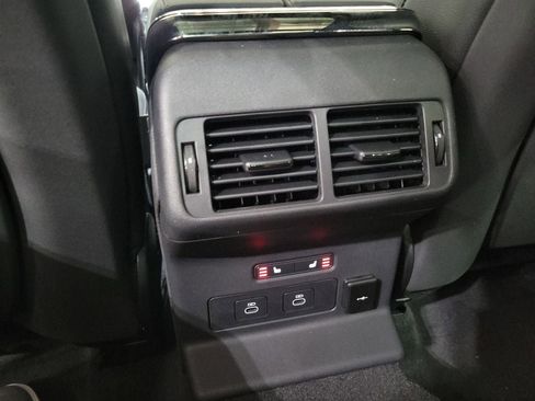 New 2026 Land Rover Range Rover Velar Dynamic SE image 23