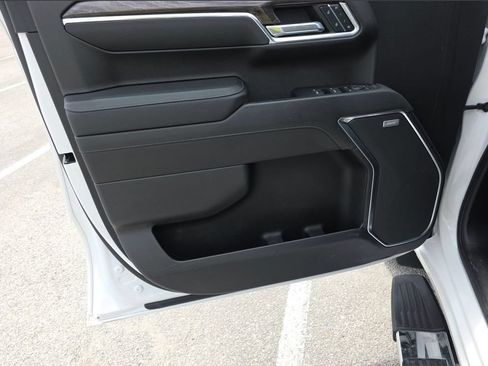 Used 2022 Chevrolet Silverado 1500 LTZ RWD image 14