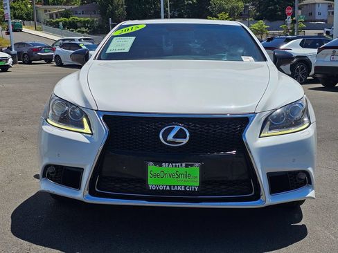 Used 2015 Lexus LS 460 AWD image 24