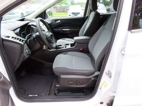 Used 2018 Ford Escape SE FWD image 15