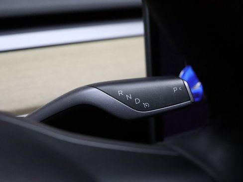 Used 2023 Tesla Model 3 Standard Range image 51