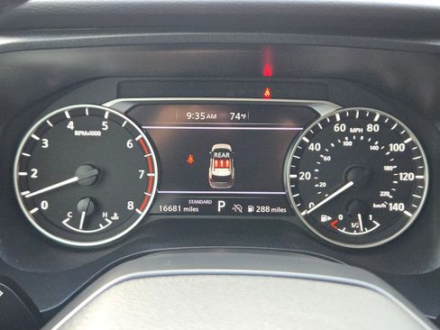Certified 2025 Nissan Rogue SV FWD image 22