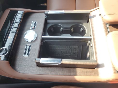 New 2026 Lincoln Navigator Reserve image 24