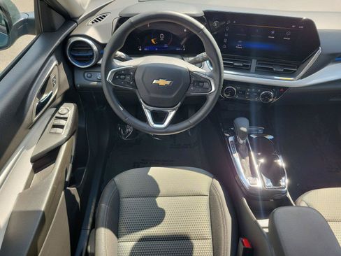 Used 2026 Chevrolet Trax LT w/ Driver Confidence Package FWD image 9