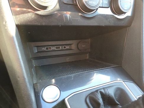 Used 2020 Volkswagen Tiguan SE R-Line image 17