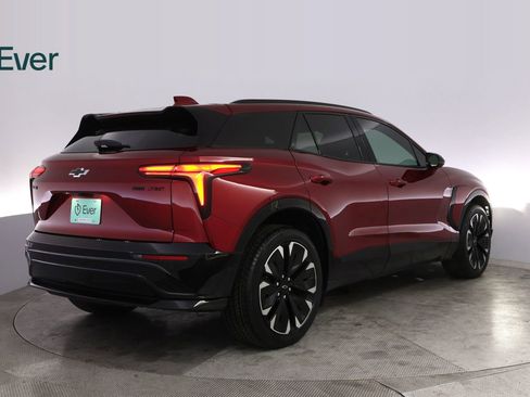 Used 2025 Chevrolet Blazer EV RS w/ Super Cruise Package AWD/4WD image 3