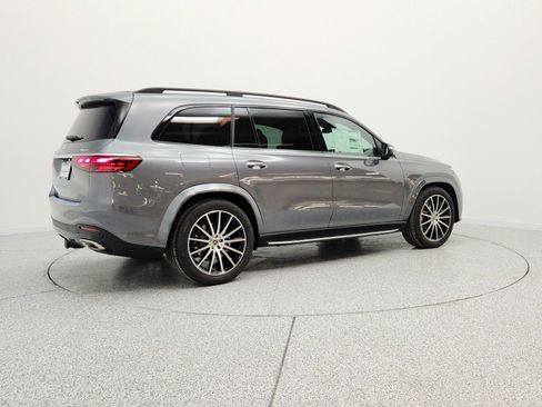 New 2026 Mercedes-Benz GLS 580 4MATIC image 5