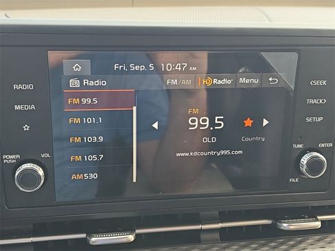 Used 2024 Kia Carnival LX image 22