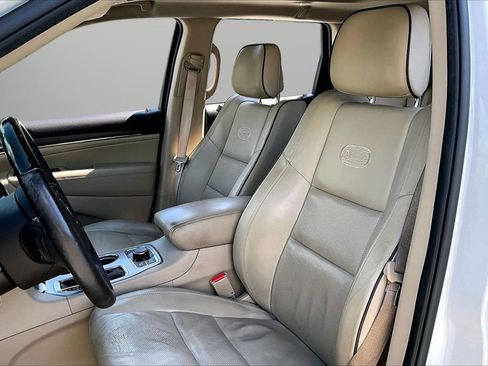 Used 2018 Jeep Grand Cherokee Overland AWD/4WD image 21