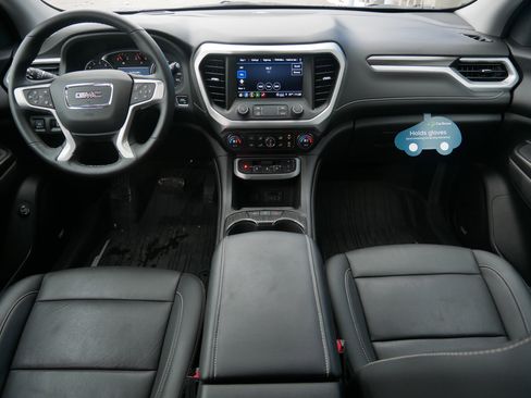 Certified 2023 GMC Acadia SLT w/ Preferred Package image 11