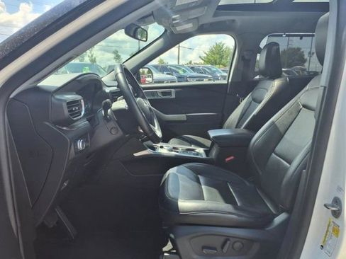 Used 2022 Ford Explorer Limited image 24