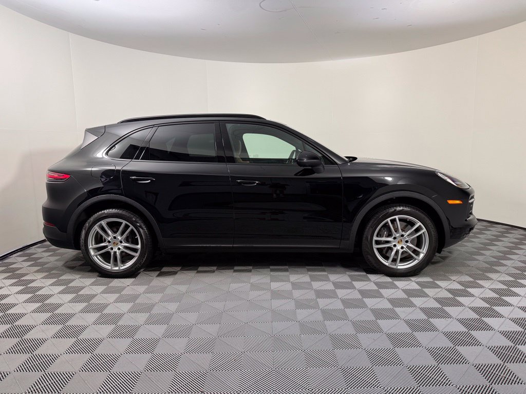 Certified 2023 Porsche Cayenne AWD/4WD image 8