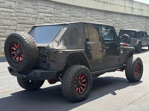 Used 2013 Jeep Wrangler Unlimited Sahara w/ Mopar Chrome Edition Group AWD/4WD image 7