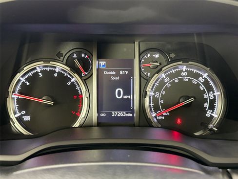 Certified 2024 Toyota 4Runner TRD Off-Road Premium AWD/4WD image 20