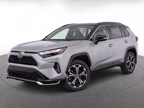 Used 2024 Toyota RAV4 XSE w/ Weather Package AWD/4WD image 1