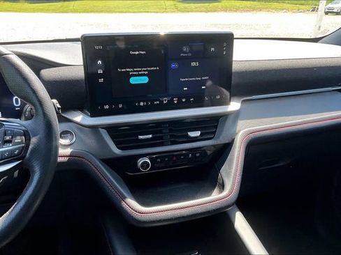 Used 2025 Ford Explorer ST-Line w/ ST-Line Street Pack AWD/4WD image 6