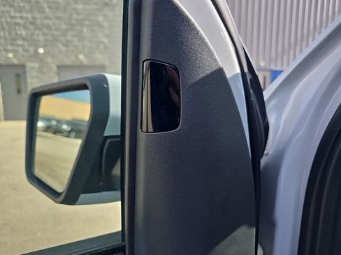 Used 2025 Ford F150 Lariat AWD/4WD image 10