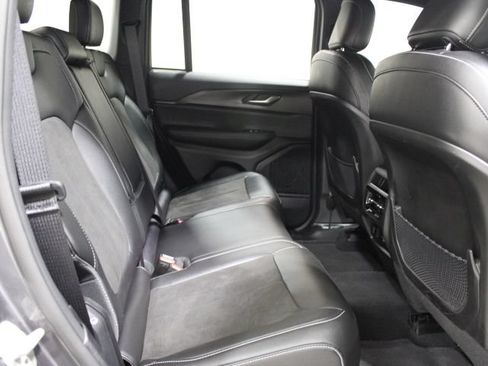 Used 2023 Jeep Grand Cherokee Altitude AWD/4WD image 28