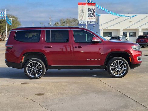 Used 2022 Jeep Wagoneer Series III w/ Premium Group I image 8