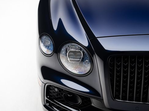 Used 2022 Bentley Flying Spur V8 AWD/4WD image 12