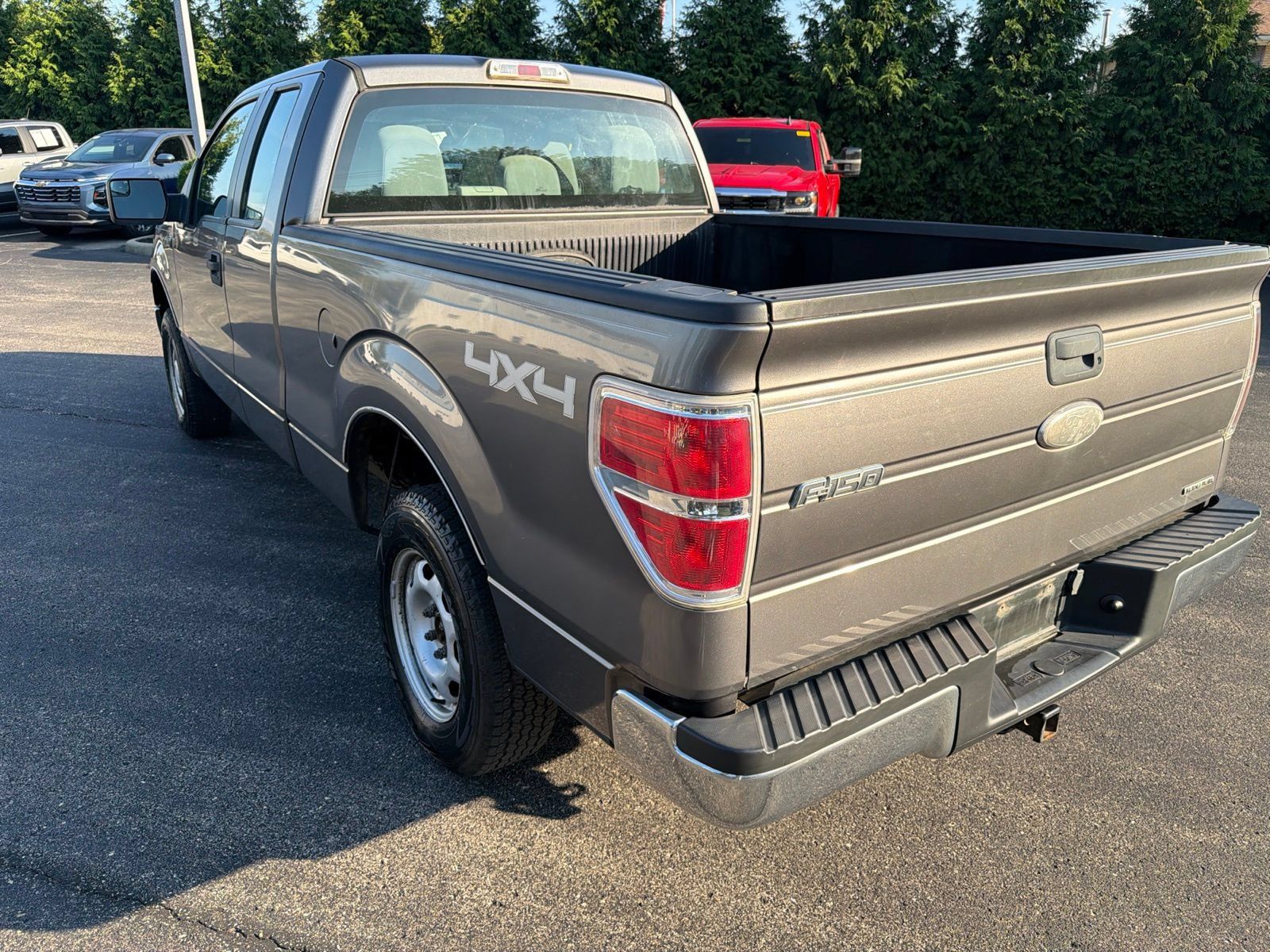 Used 2012 Ford F150 XL w/ XL Decor Group AWD/4WD image 3