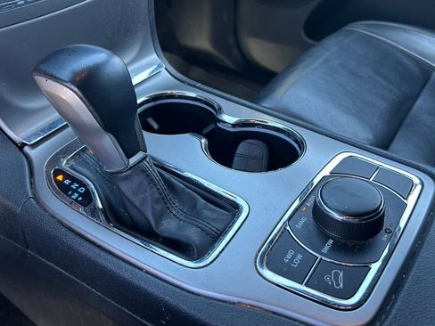 Used 2018 Jeep Grand Cherokee Limited AWD/4WD image 18