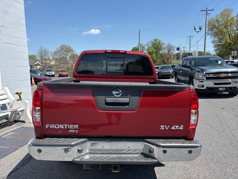 Used 2015 Nissan Frontier SV w/ SV Value Truck Package AWD/4WD image 5
