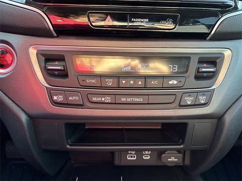 Used 2025 Honda Ridgeline Sport image 33