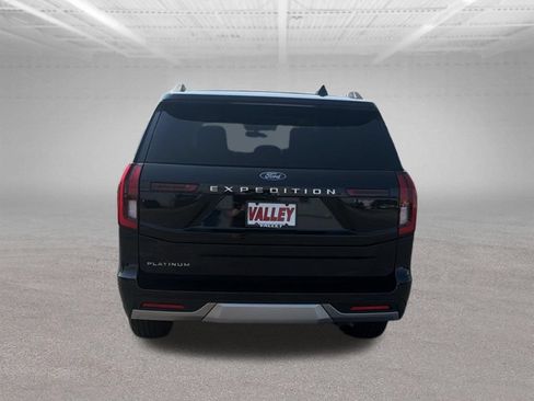 Used 2025 Ford Expedition Platinum AWD/4WD image 11