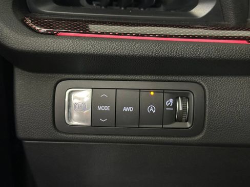 Used 2026 Chevrolet Traverse RS w/ LPO, Floor Liner Package AWD/4WD image 25